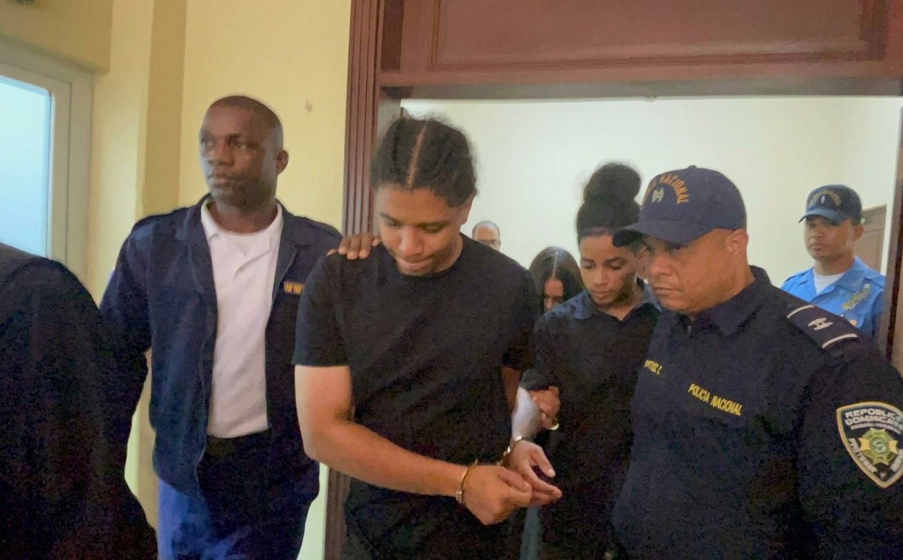 Defensa apelará prisión preventiva contra imputados por agresión a agente de Digesett en Santiago